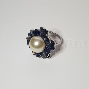 Size 8 flower ring